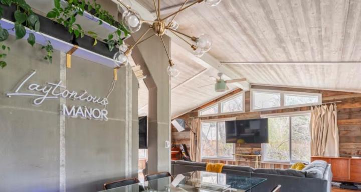 5 Star Airbnb Hosting!