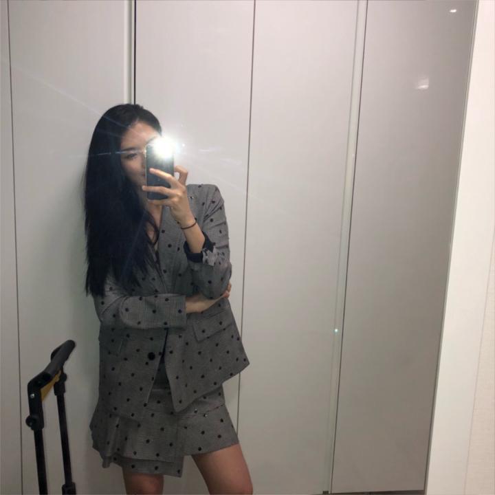 Lee J