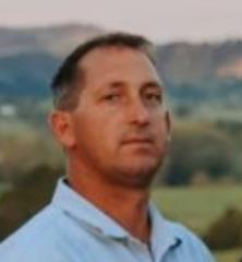 Brett Hoyle