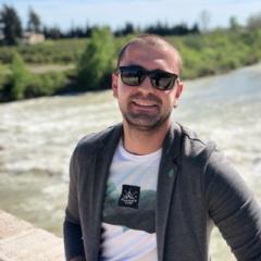 Veli Akcay