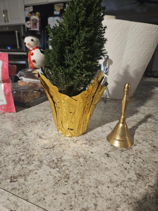 Strange things happening tonight. 