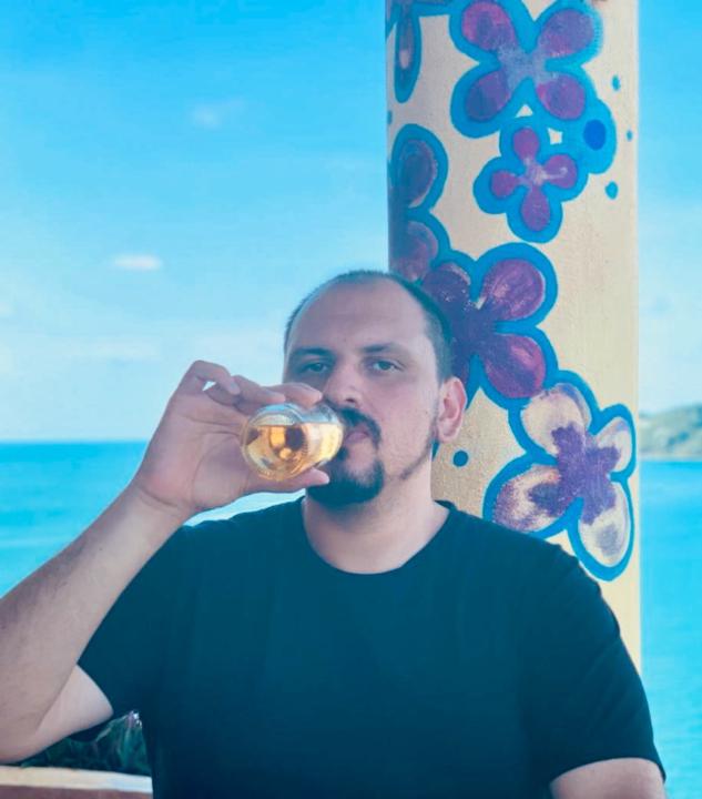 Luis Salazar