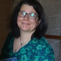 Evelyne Gonia
