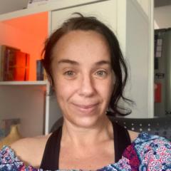 Liz Hennessy
