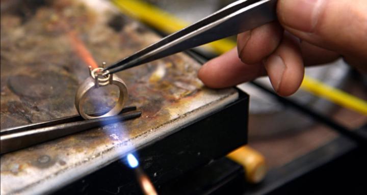 Jewelry & Metalsmith Arts