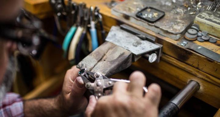 Jewelry & Silversmith Arts
