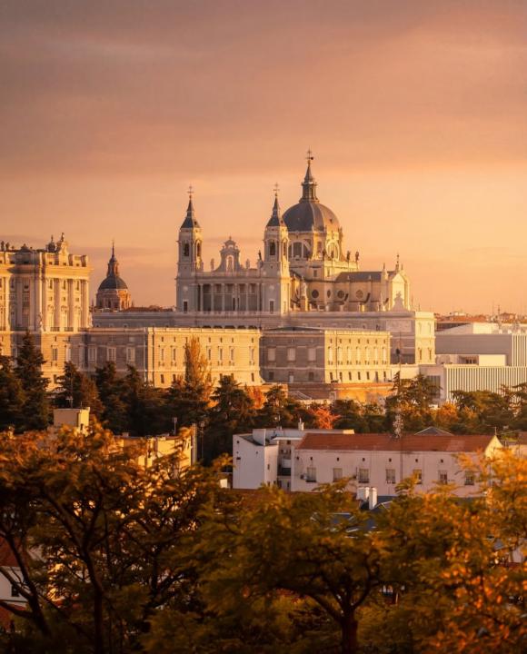 📢🇪🇸 Fundación Carolina 2026/2027 – Applications Now Open!