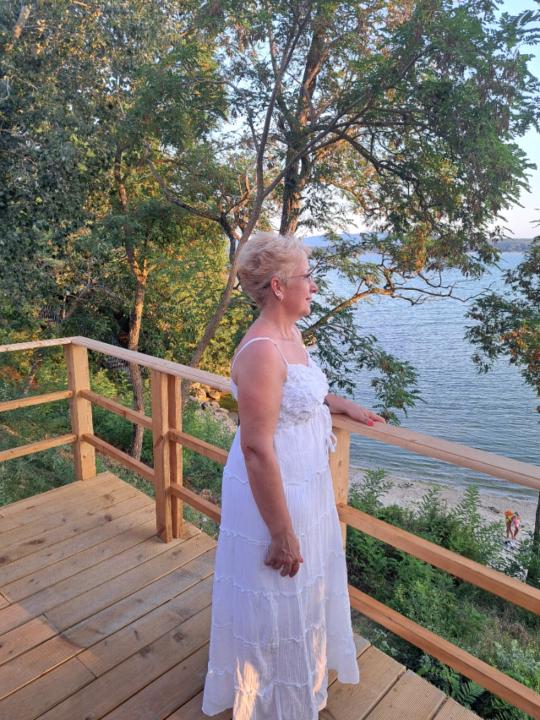 Ирена Николова