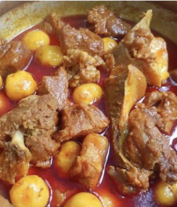 Beef Curry (Gorur Maangsho Bhuna)