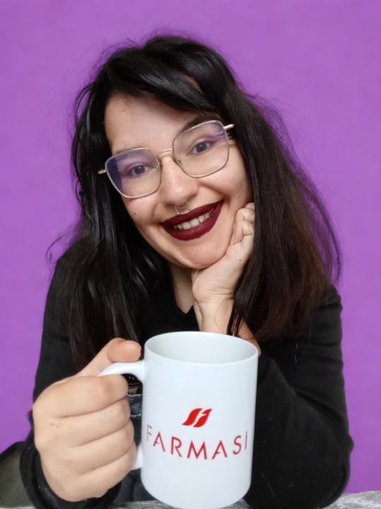 Laura Delabarde Apolonia
