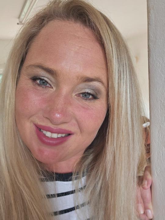 Jaqueline Van Tonder