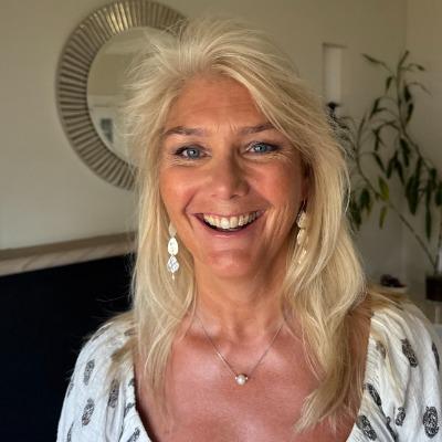 Leanne Jones