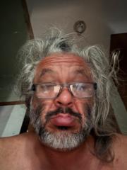 Robert Suarez