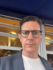 Simon Hosking