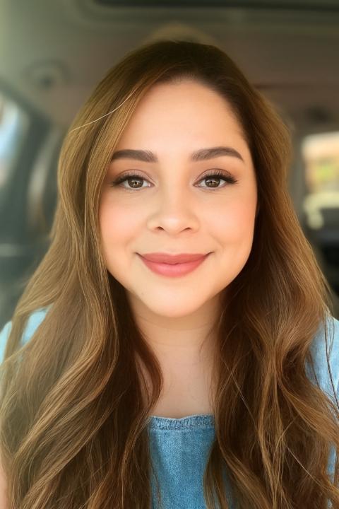 Claudia Velásquez