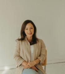 Cristina James