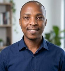 Ofentse Motumi
