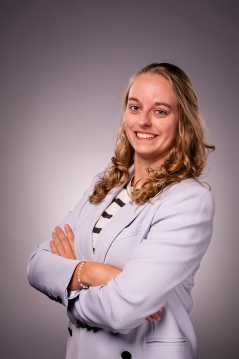 Melanie Van beek
