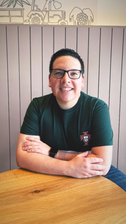 Víctor H Ramírez M