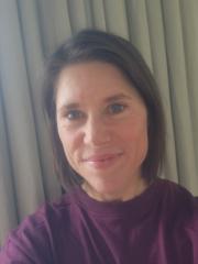 Julia Guest