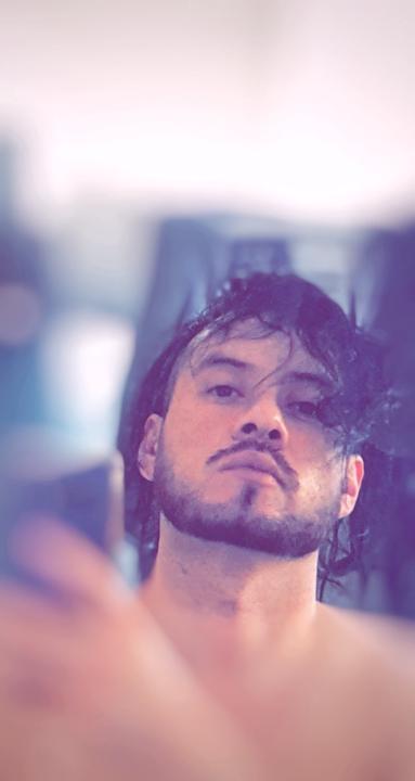 Alex Leon