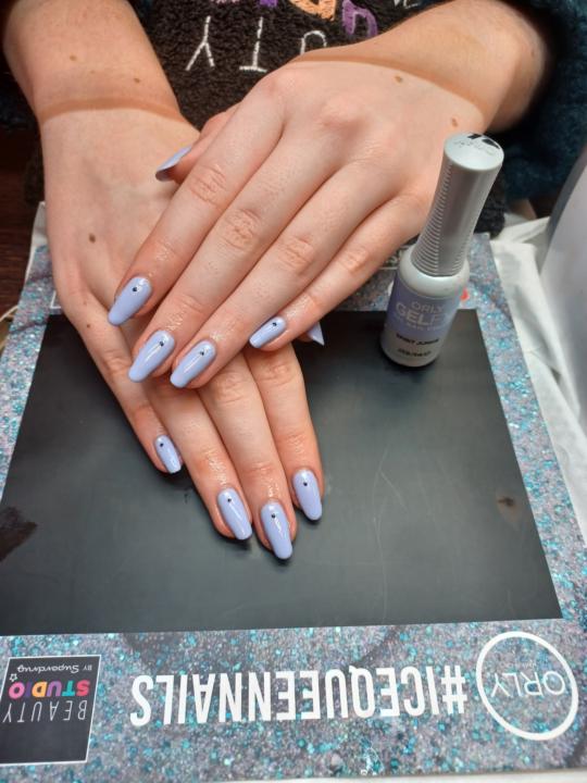 Beauty treatments waxing tinting massage 💆‍♀️ nails 