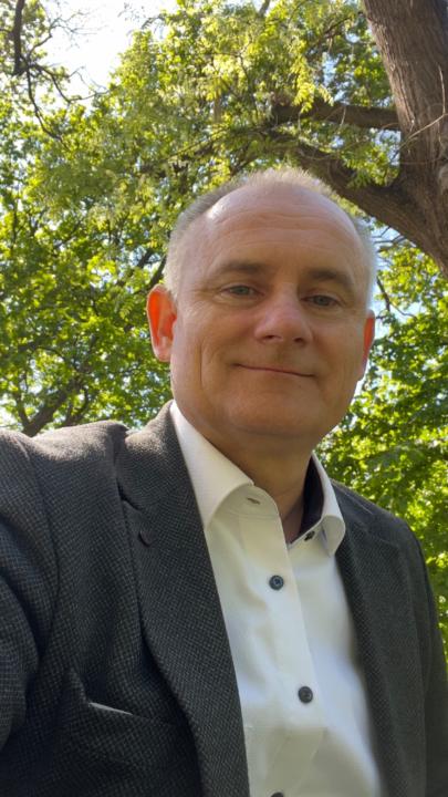 Zoltán Désvári