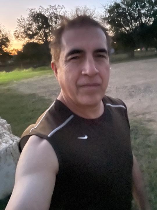 Robert Tamez