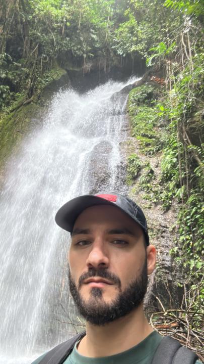 Luis Cruz
