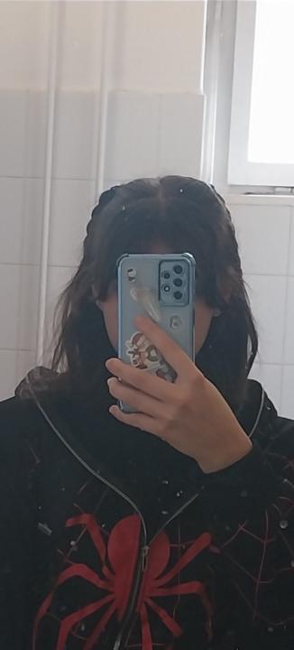 AmiraDenissza Faluközi