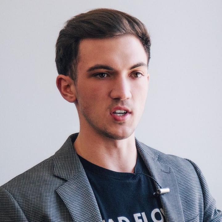 Elliot Drake