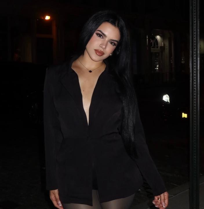 Adriana Ross