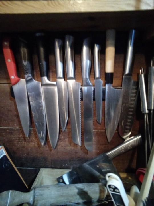 Knives knives knives....
