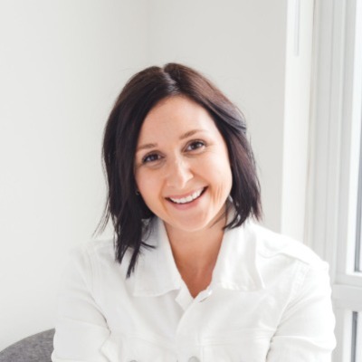 Laura Dry