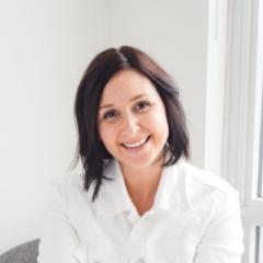 Laura Dry