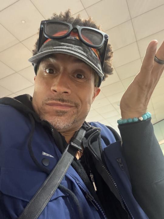 Just got to Barcelona and… my apartment fell through… So I am at the airporrt Stuck!