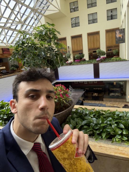 [REPLY TO THIS POST] 👋 Introduce Yourself & Share a picture of your Workspace 🖥️✨