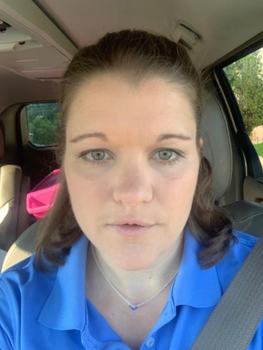 Melisa R VandeCastle