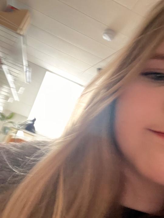 Belle F