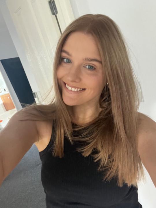 Mia Rixon