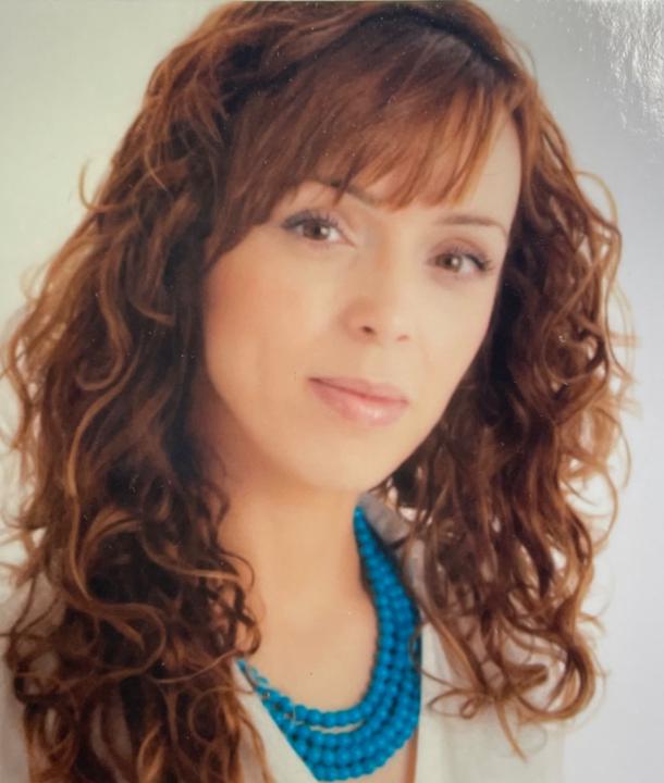 Yolanda Escolano-Beená
