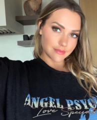 Emilly Jay