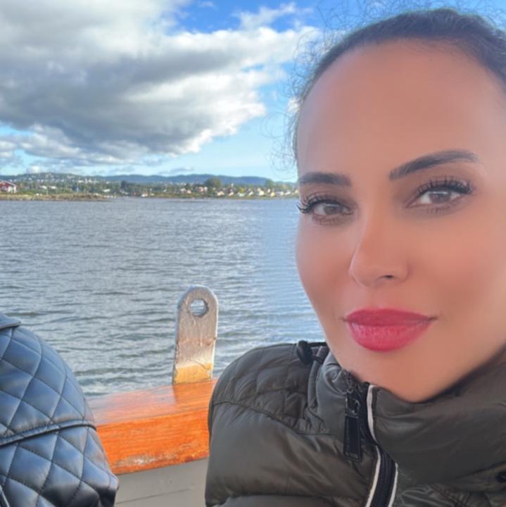 Naz Mohseni