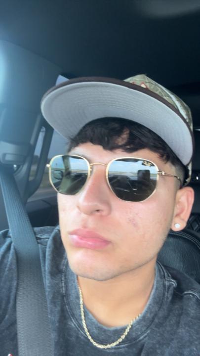 Erik Leal