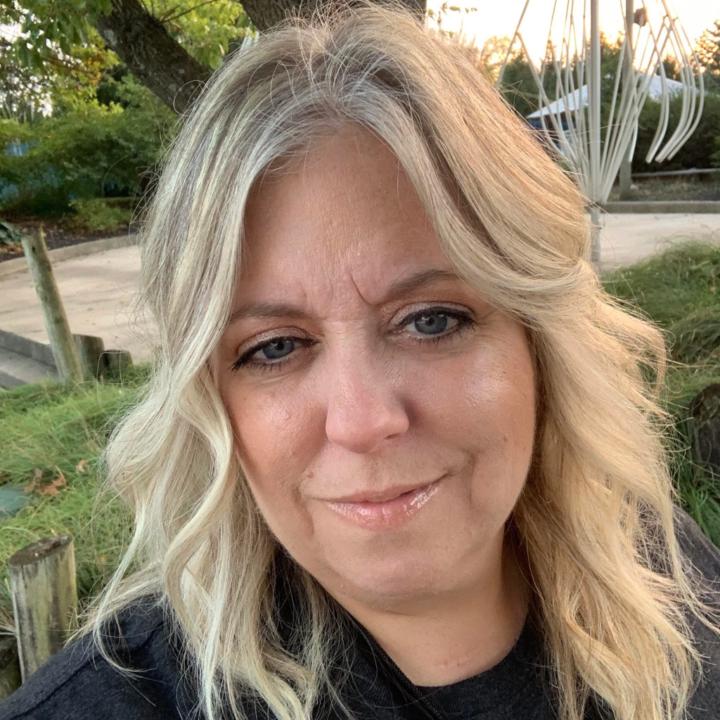 Suzanne Hall