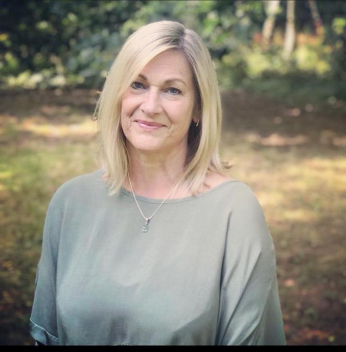 Joanna Bond
