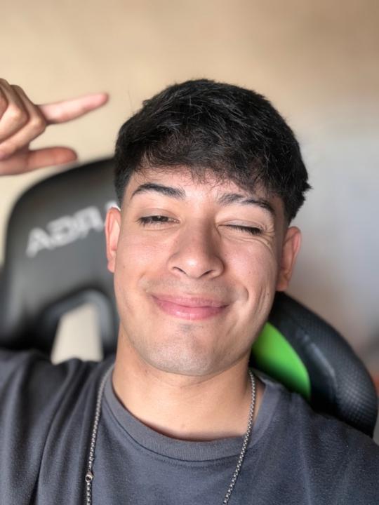 Esteban Flores
