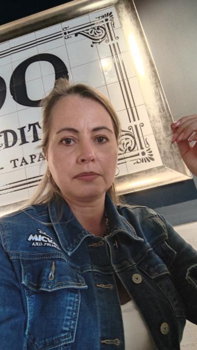 Leny De freitas