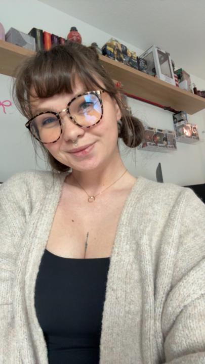 Nezzi Holloway