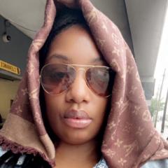 Derrica R
